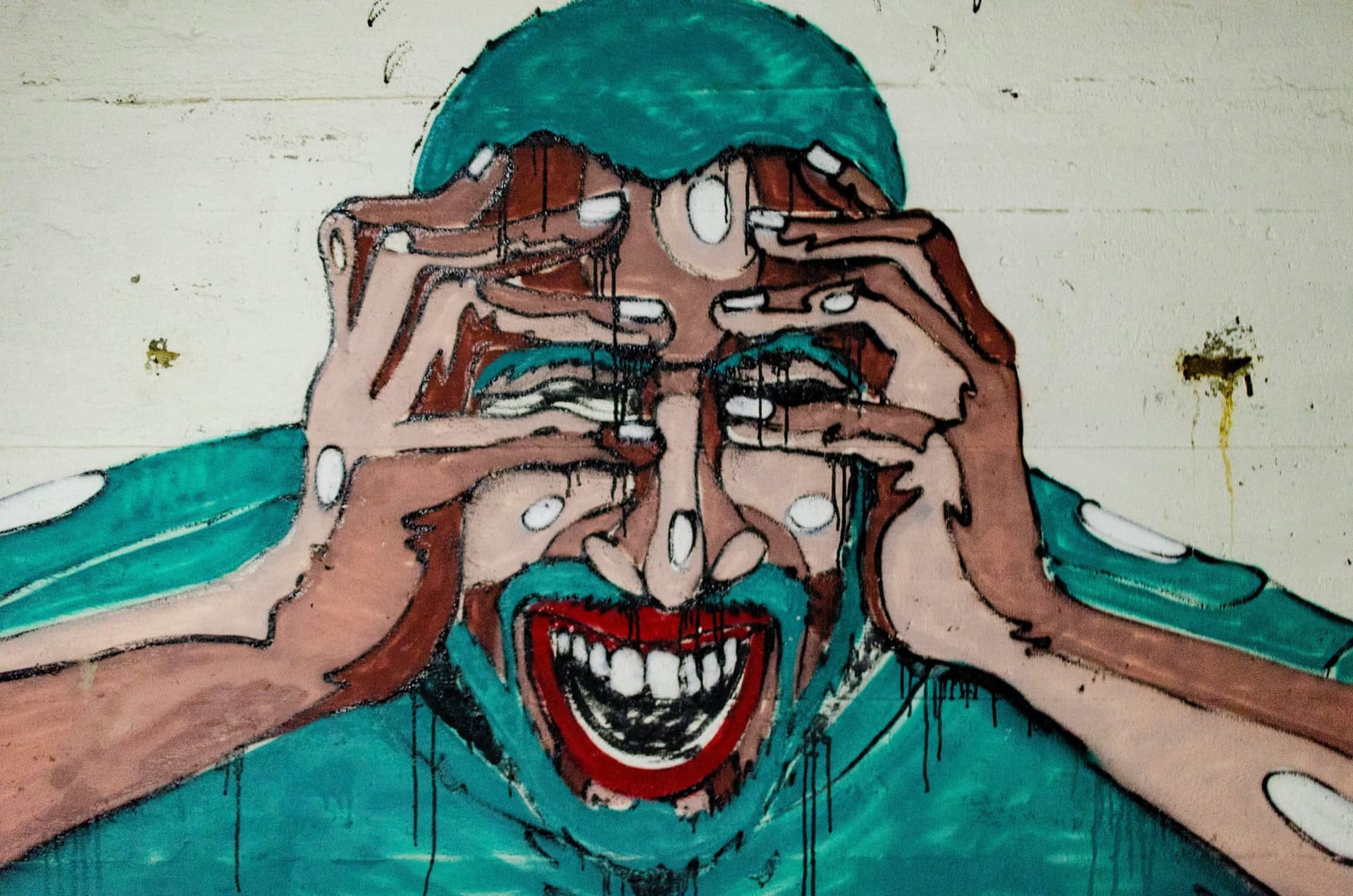 Mural of someone screaming